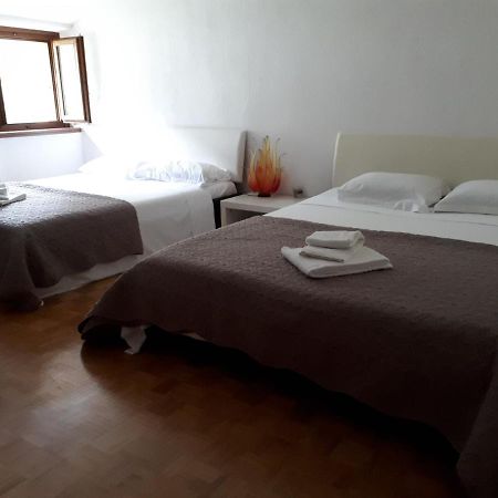 B&B Appartamenti Chez Patty Castel San Pietro Exteriér fotografie
