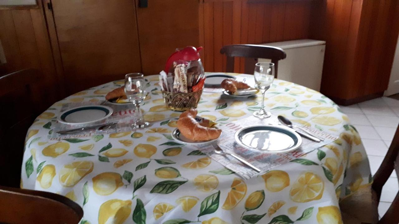 B&B Appartamenti Chez Patty Castel San Pietro Exteriér fotografie